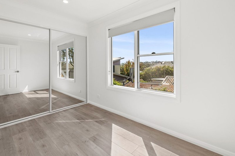 Photo - 28B Kentwell Road, Allambie Heights NSW 2100 - Image 2