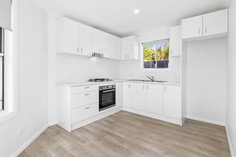 Photo - 28B Kentwell Road, Allambie Heights NSW 2100 - Image 3