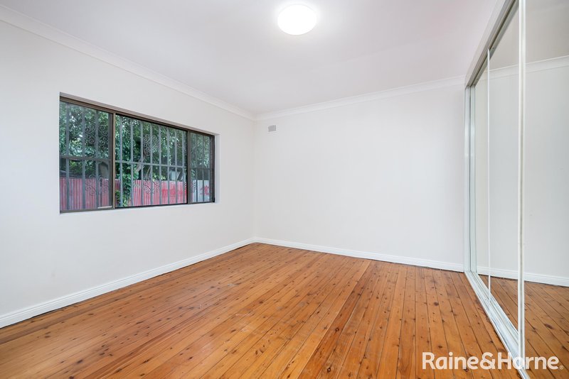 Photo - 28B Lilydale Street, Marrickville NSW 2204 - Image 4