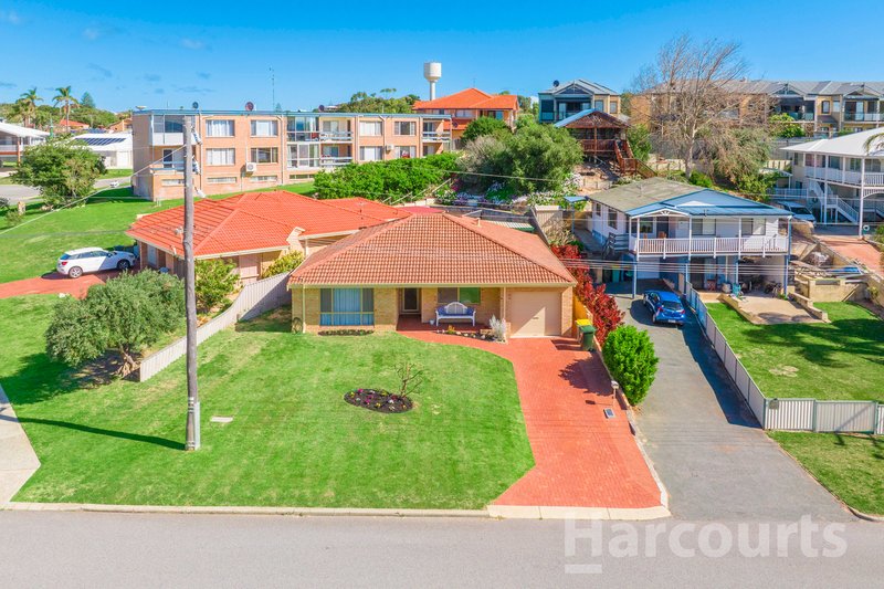 Photo - 28B Shayne Street, Halls Head WA 6210 - Image 3