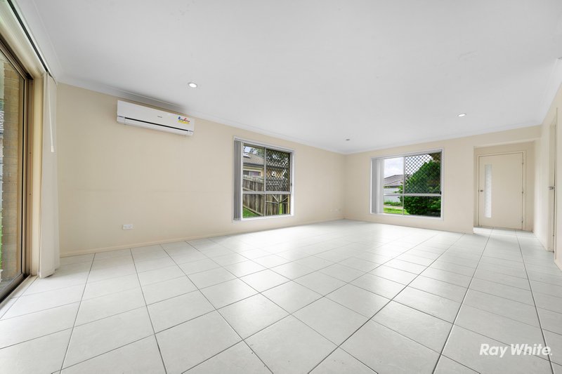 Photo - 28B Spruce Street, Loganlea QLD 4131 - Image 6