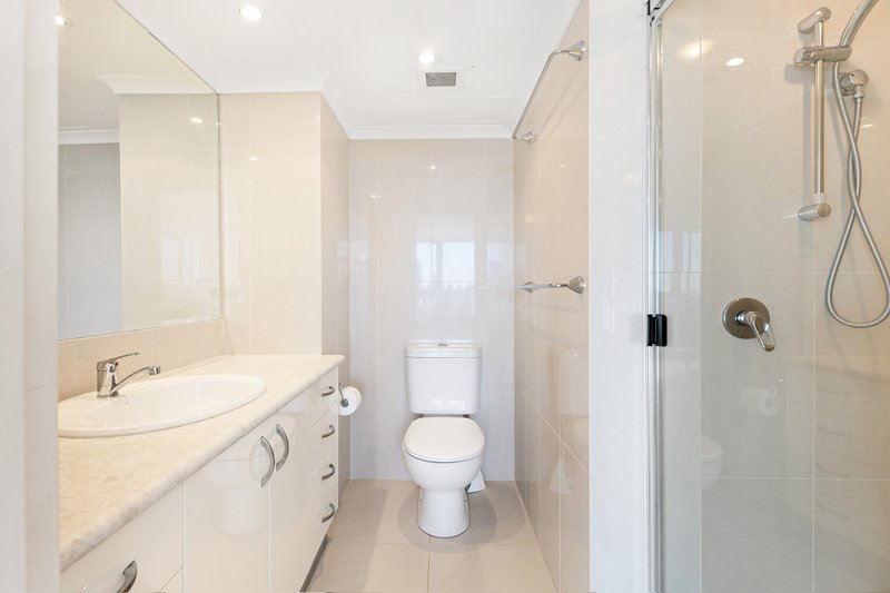 Photo - 28C Beach Haven 1 Albert Ave , Broadbeach QLD 4218 - Image 9