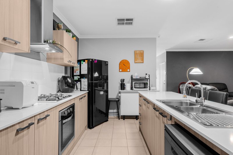 Photo - 28C Storrington Crescent, Westminster WA 6061 - Image 9