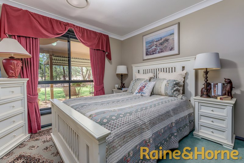 Photo - 28R Debeaufort Drive, Dubbo NSW 2830 - Image 11