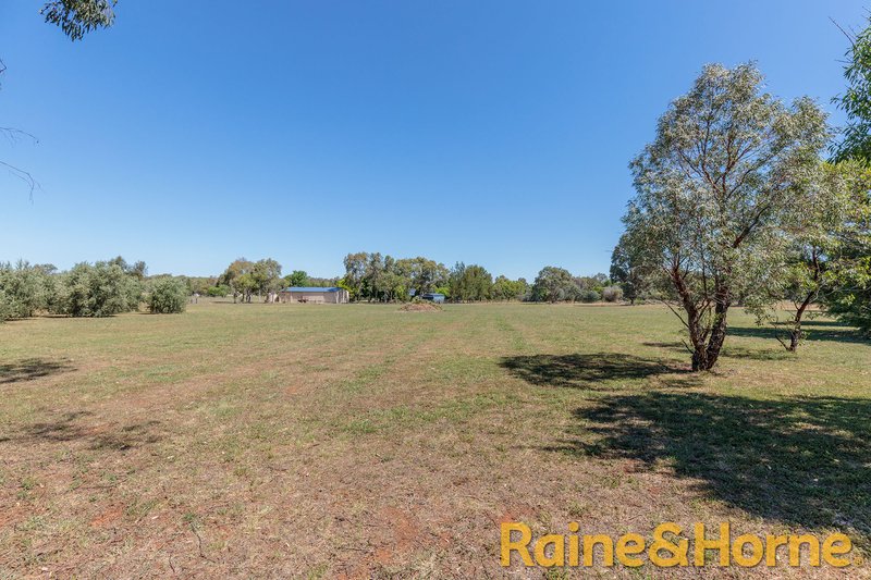 Photo - 28R Debeaufort Drive, Dubbo NSW 2830 - Image 22