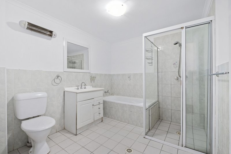 Photo - 2/9-13 Griffiths Street, Blacktown NSW 2148 - Image 4