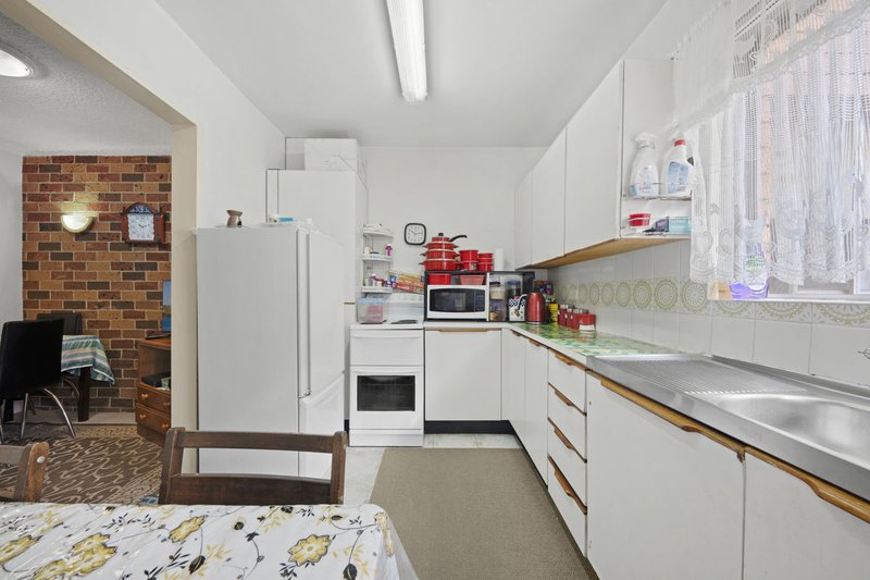 Photo - 2/9-15 Arthur Street, Merrylands NSW 2160 - Image 3