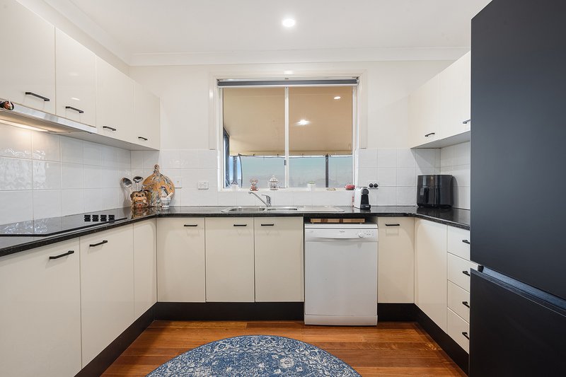 Photo - 2/9-15 Donkin Street, Scarborough QLD 4020 - Image 9