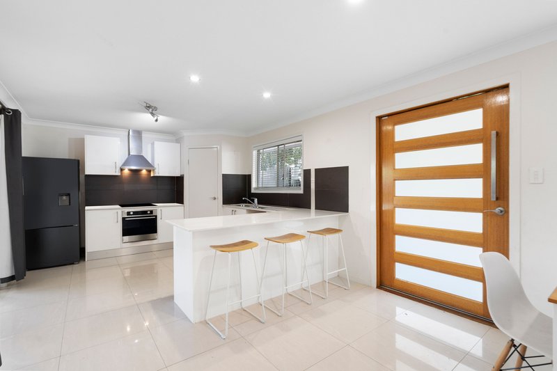 Photo - 29 Abang Avenue, Tanah Merah QLD 4128 - Image 2