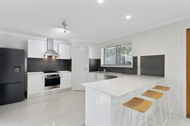 Photo - 29 Abang Avenue, Tanah Merah QLD 4128 - Image 3