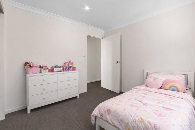 Photo - 29 Abang Avenue, Tanah Merah QLD 4128 - Image 10