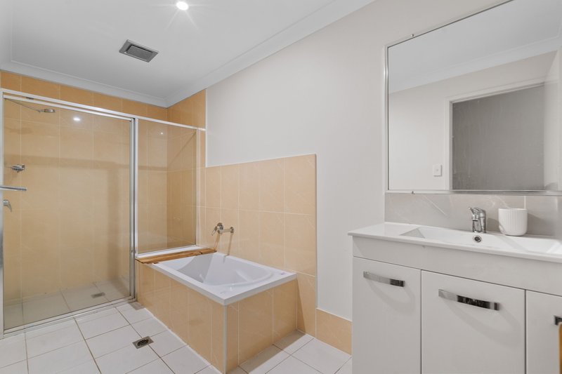 Photo - 29 Abang Avenue, Tanah Merah QLD 4128 - Image 21