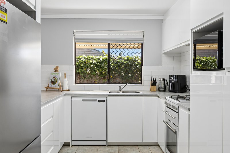 Photo - 29 Aintree Street, Hamersley WA 6022 - Image 9