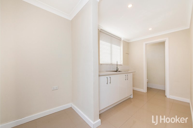 Photo - 29 Albourne Place, Balga WA 6061 - Image 8