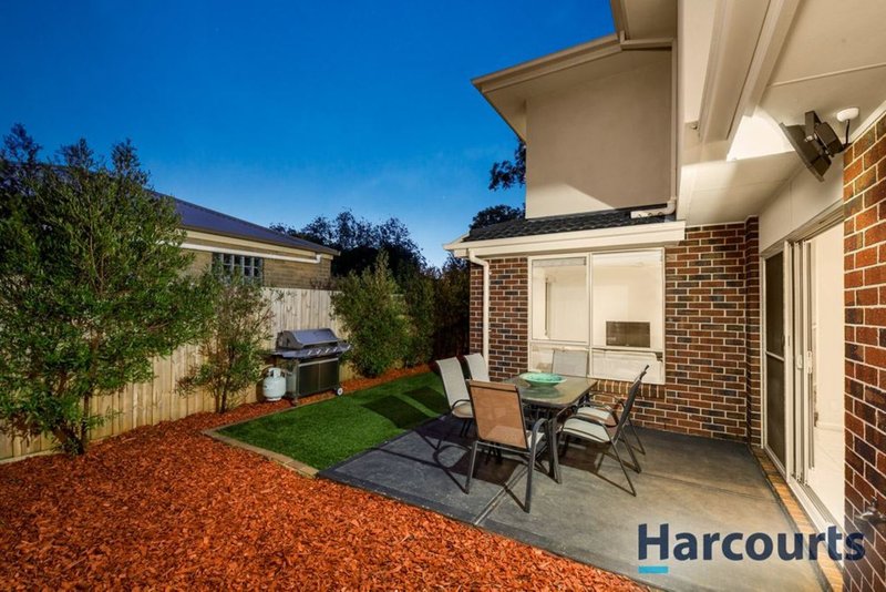 Photo - 2/9 Allanfield Crescent, Wantirna South VIC 3152 - Image 9