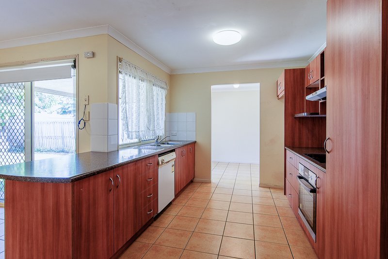 Photo - 29 Allenby Drive, Meadowbrook QLD 4131 - Image 3