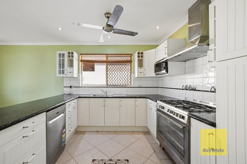 Photo - 29 Amberley Way, Hamilton Hill WA 6163 - Image 5