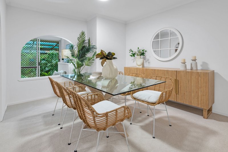 Photo - 29 Annerley Avenue, Runaway Bay QLD 4216 - Image 5