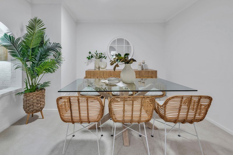 Photo - 29 Annerley Avenue, Runaway Bay QLD 4216 - Image 6