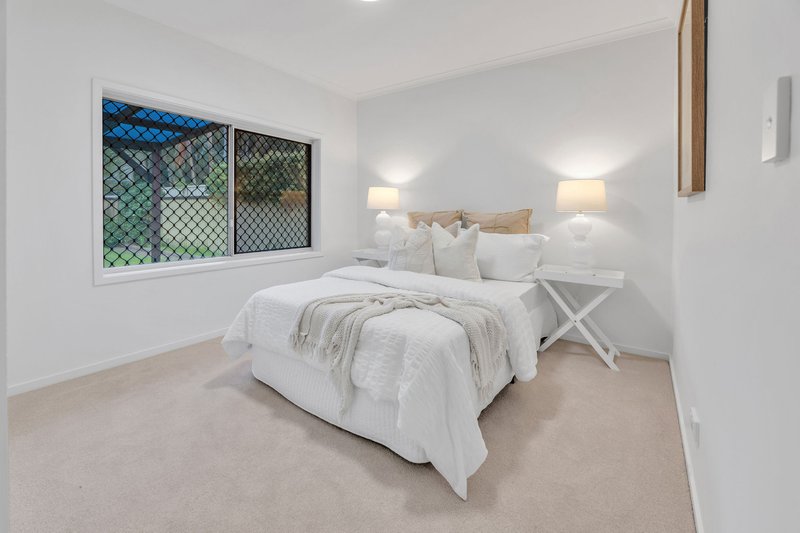 Photo - 29 Annerley Avenue, Runaway Bay QLD 4216 - Image 10