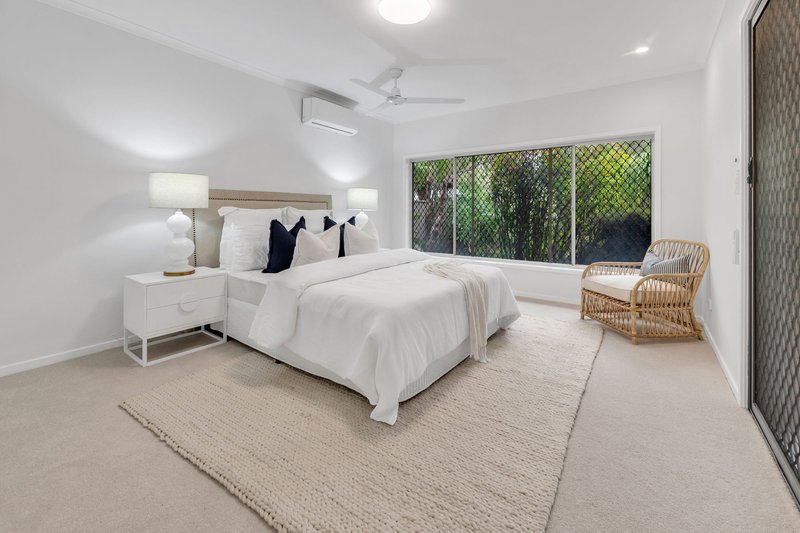 Photo - 29 Annerley Avenue, Runaway Bay QLD 4216 - Image 14
