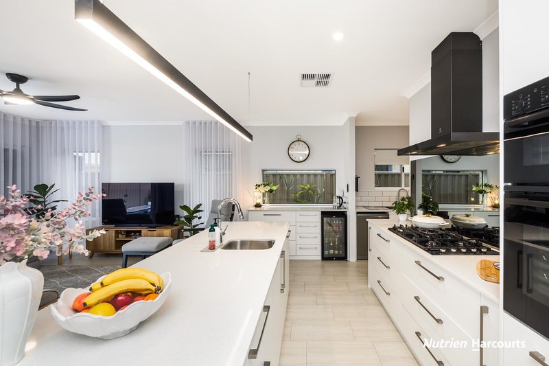 Photo - 29 Ariane View, Yanchep WA 6035 - Image 6