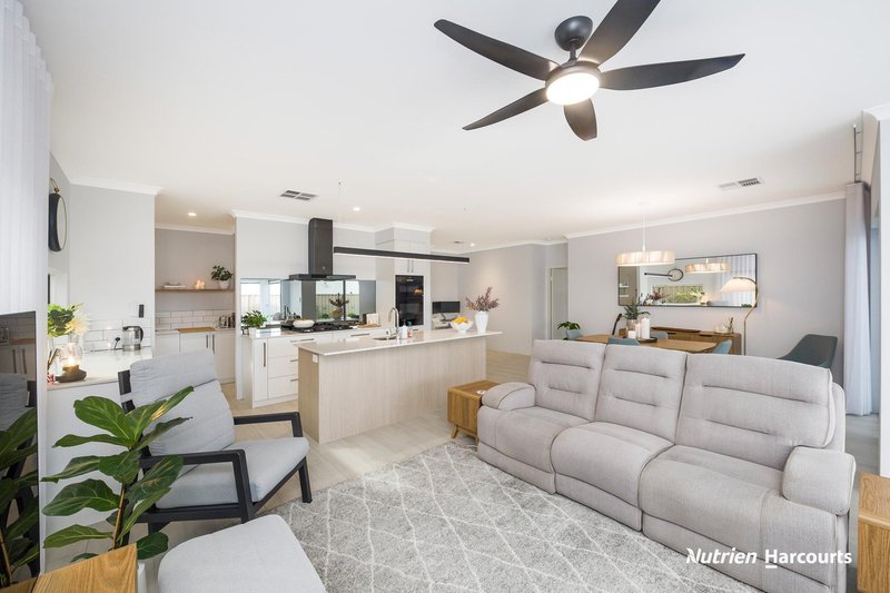 Photo - 29 Ariane View, Yanchep WA 6035 - Image 11