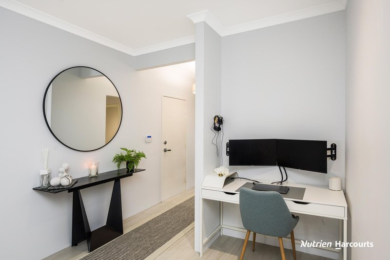 Photo - 29 Ariane View, Yanchep WA 6035 - Image 14