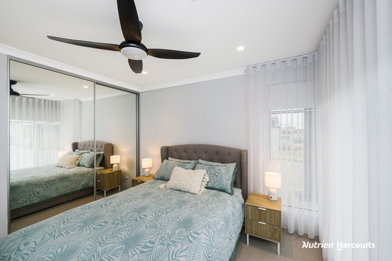 Photo - 29 Ariane View, Yanchep WA 6035 - Image 15