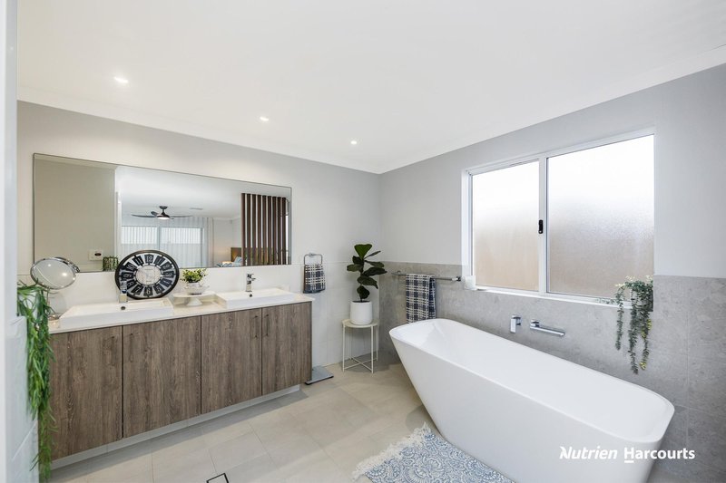 Photo - 29 Ariane View, Yanchep WA 6035 - Image 25