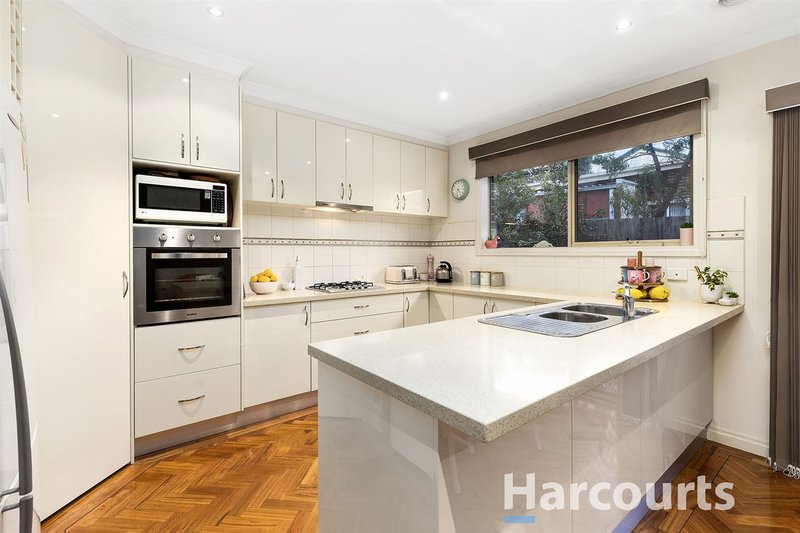 Photo - 2/9 Ash Grove, Bayswater VIC 3153 - Image 3