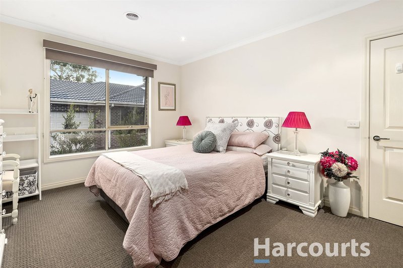 Photo - 2/9 Ash Grove, Bayswater VIC 3153 - Image 6