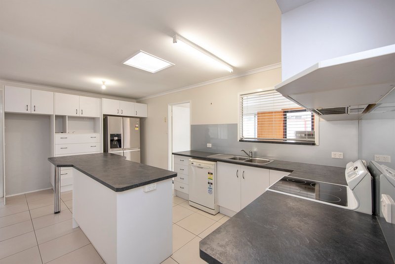 Photo - 29 Ashvale Street, Kingston QLD 4114 - Image 3