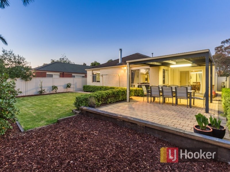 Photo - 29 Ashwood Grove, Pakenham VIC 3810 - Image 15