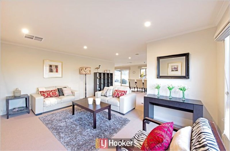 Photo - 29 Badgery Street, Macquarie ACT 2614 - Image 3