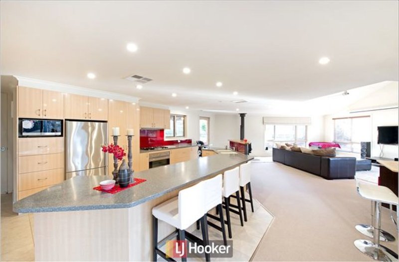 Photo - 29 Badgery Street, Macquarie ACT 2614 - Image 7