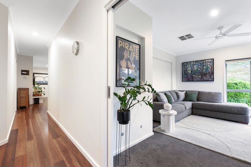 Photo - 29 Ballara Drive, West Wodonga VIC 3690 - Image 3