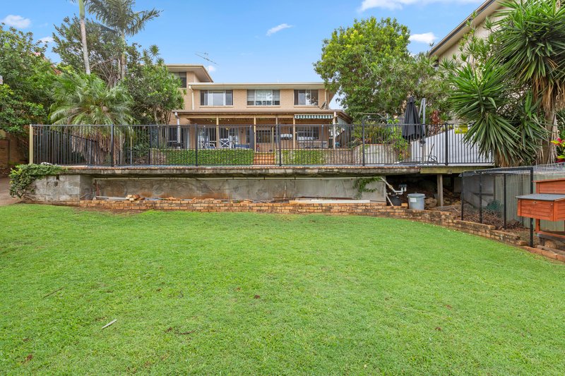 Photo - 29 Banora Boulevard, Banora Point NSW 2486 - Image 2