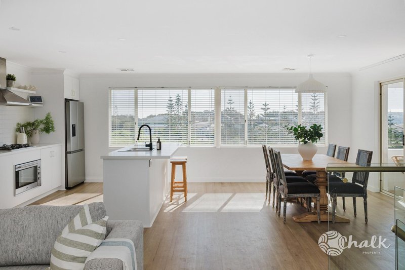 Photo - 29 Barrenjoey Parkway, Secret Harbour WA 6173 - Image 8
