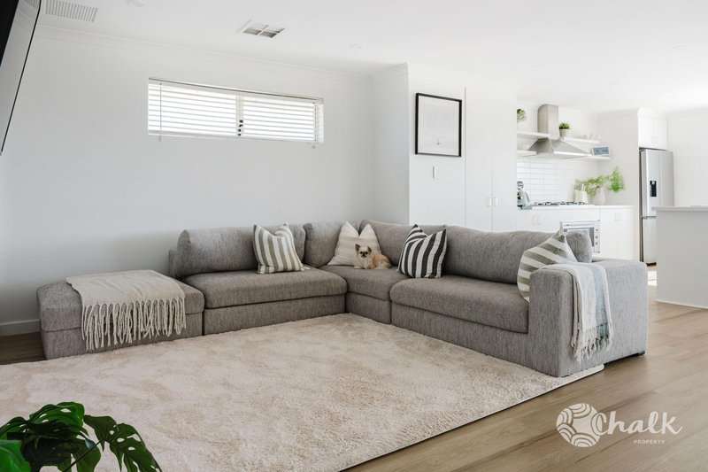 Photo - 29 Barrenjoey Parkway, Secret Harbour WA 6173 - Image 12