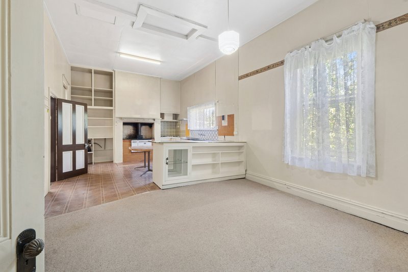Photo - 29 Baynton Street, Kyneton VIC 3444 - Image 5