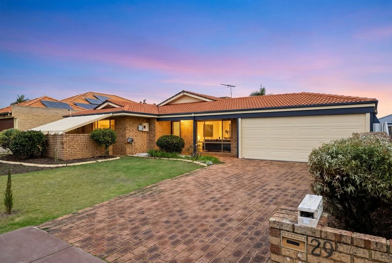 Photo - 29 Beatrice Avenue, Shelley WA 6148 - Image 2