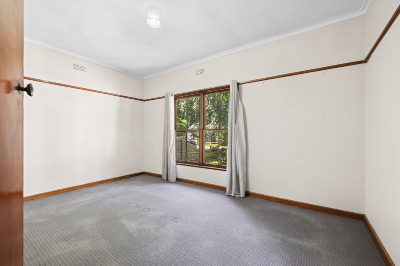 Photo - 29 Beauchamp Street, Kyneton VIC 3444 - Image 6