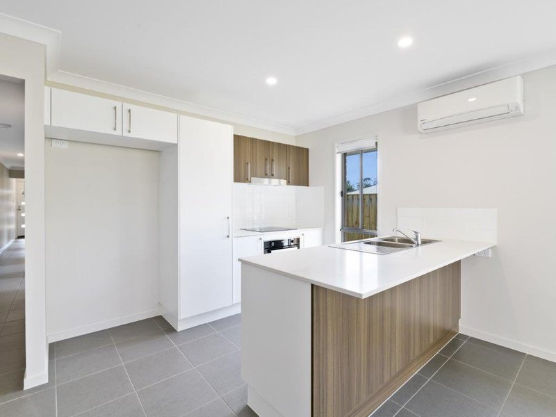 Photo - 29 Beetham Court, Logan Reserve QLD 4133 - Image 3