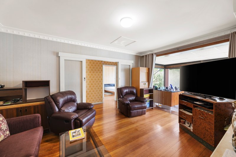 Photo - 29 Bellevue Avenue, Burwood East VIC 3151 - Image 5