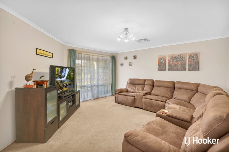 Photo - 29 Benares Crescent, Acacia Gardens NSW 2763 - Image 3