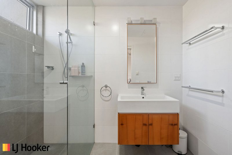 Photo - 2/9 Bentham Street, Yarralumla ACT 2600 - Image 9