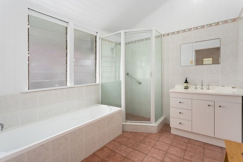 Photo - 29 Bergin Street, Booval QLD 4304 - Image 2