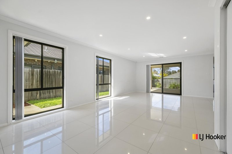 Photo - 29 Bieundurry Street, Bonner ACT 2914 - Image 6