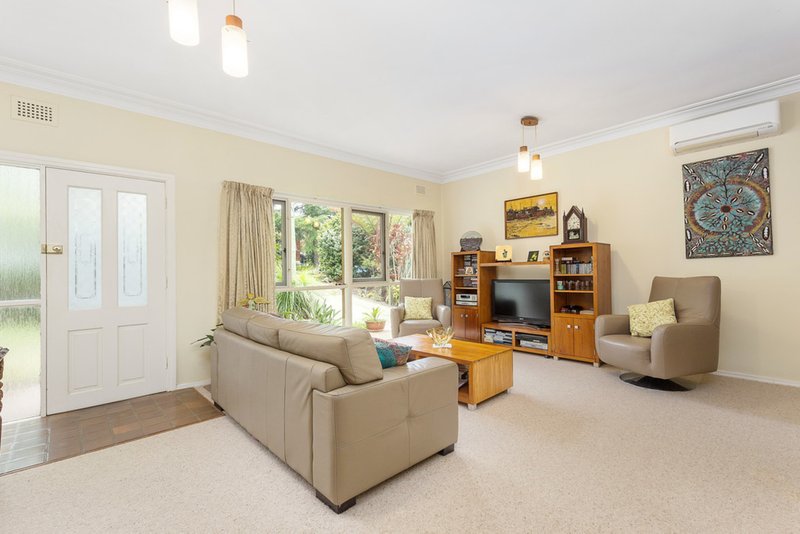 Photo - 29 Bimbil Avenue, Mount Colah NSW 2079 - Image 4